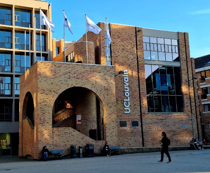 Taxi G pour l'université catholique de Louvain (UCL, UCLouvain)